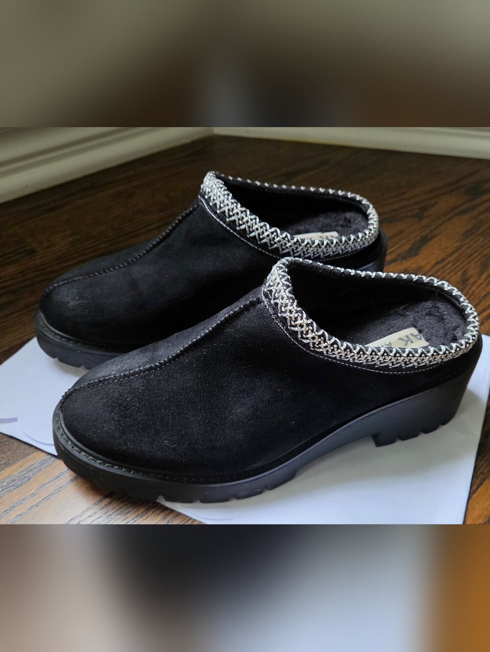 Anne Klein Black Cozy Lug Sole, Loafer, Slip-on. Great Condition